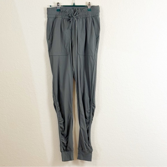 Lululemon Beyond the Studio Jogger - Picture 3 of 8